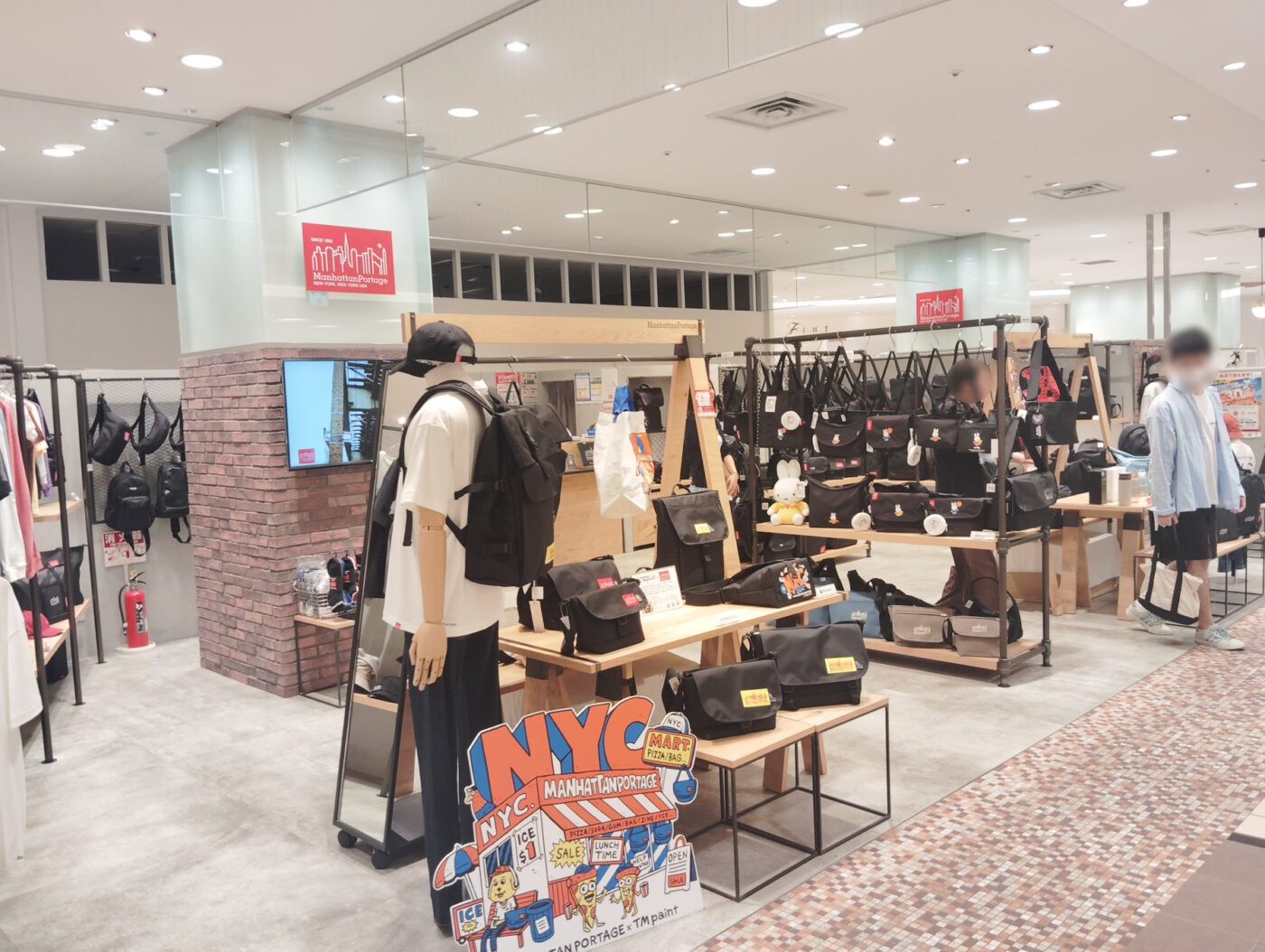 【8500円→8000円に値下げ中!!】MLB WORLD TOUR のポーチ 楽天市場】ガッチャゴルフ 撥水 ロゴ刺繍 PU切替 スクエア型